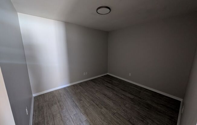 Beautifully Remodeled 2 Bed, 1.5 Bath Duplex with Privacy Fence