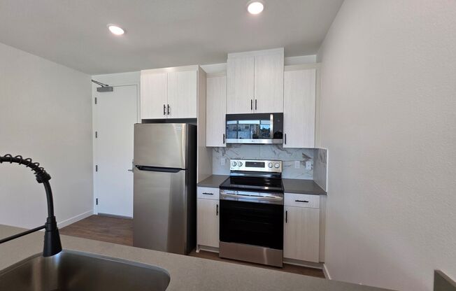 1 bed, 1 bath, 651 sqft, $2,520, Unit 2112-303