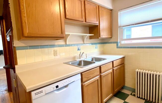 1 bed, 1 bath, 750 sqft, $900, Unit Unit 3