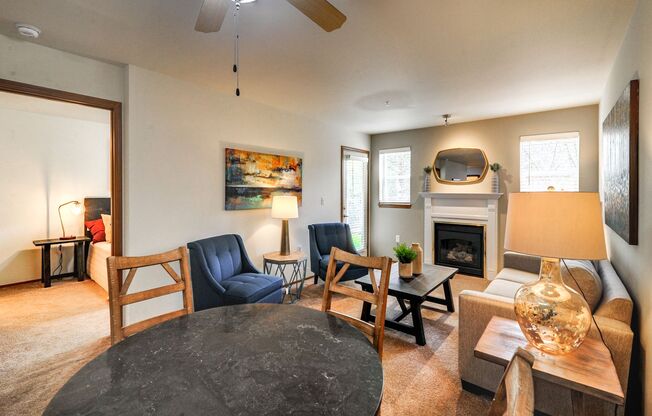 2 beds, 2 baths, 886 sqft, $2,095, Unit H302