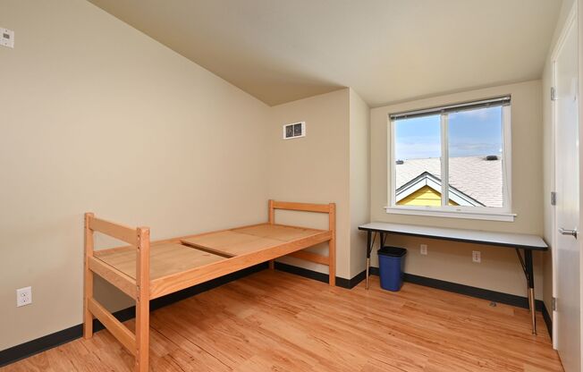 Studio, 1 bath, 180 sqft, $1,249, Unit Unit 302