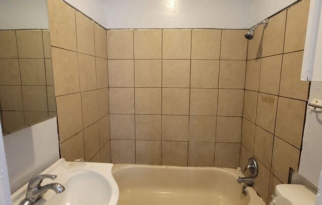 1 bed, 1 bath, $600