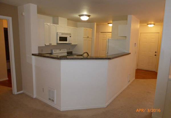 Beautiful 2 Bed 2 Bath in Montreux, Issaquah