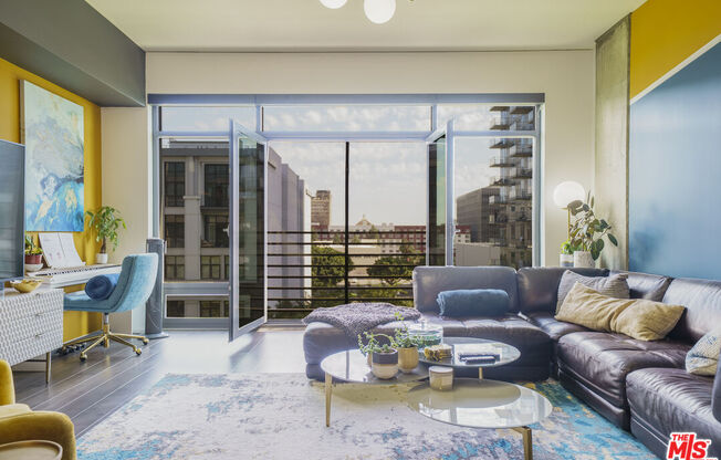 1 bed, 2 baths, 1,200 sqft, $3,495, Unit 716