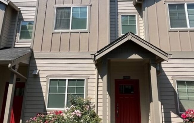 10308 SW Hollyridge Lane ~ Beautiful West Slope Tri-Level Condo
