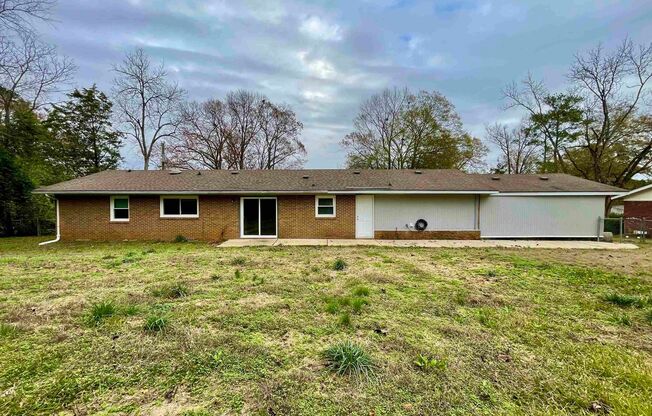 3 beds, 2 baths, $1,500