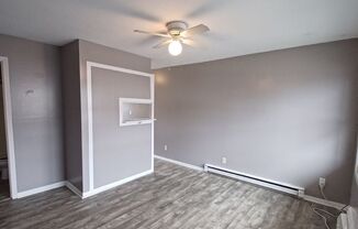 2 beds, 1 bath, $659, Unit 2