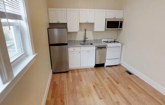 1 bed, 1 bath, $2,800, Unit 1R