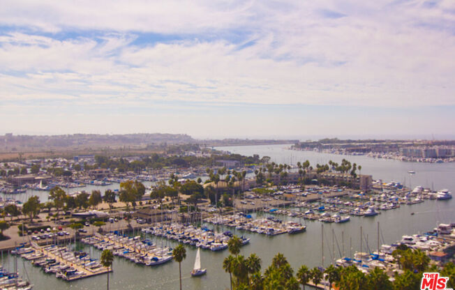 2 beds, 2.5 baths, 2,075 sqft, $10,000, Unit 1709