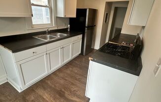 2 beds, 1 bath, $1,000, Unit 1