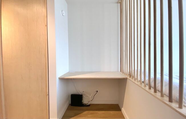 Renovated Studio - Utilities INCLUDED Available in Punahou Gardens!!