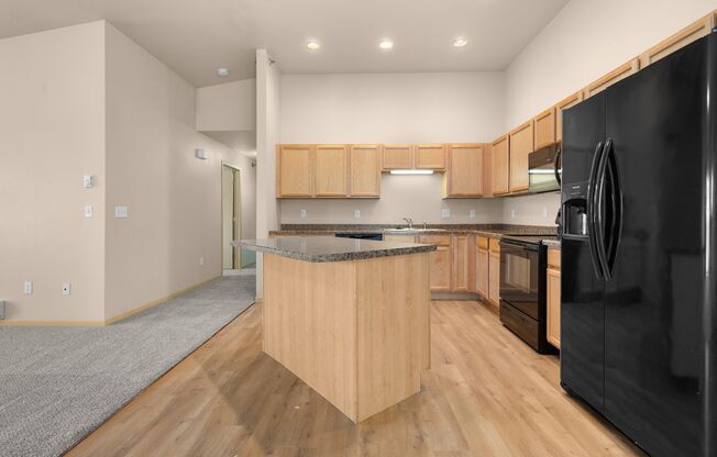 2 beds, 2 baths, 1,210 sqft, $1,425, Unit 3333-B