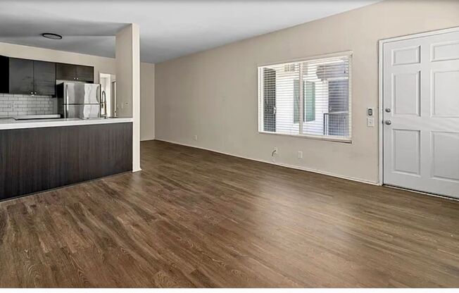 1 bed, 1 bath, $2,200, Unit UNIT H