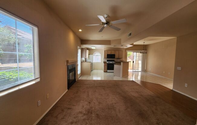 2 beds, 2 baths, $1,450, Unit # 1612