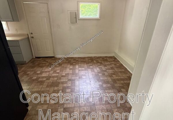 931 MAGNOLIA DR