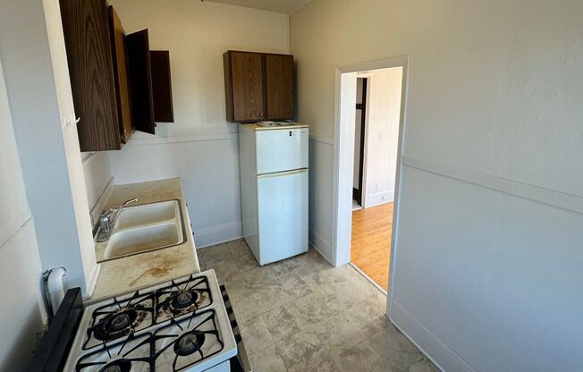 1 bed, 1 bath, $1,050, Unit Unit 301