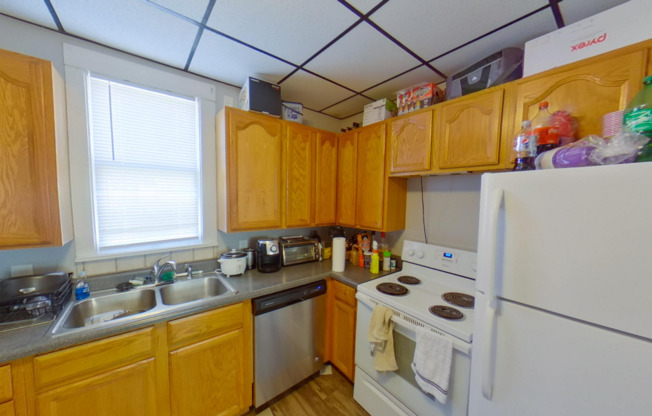 3D Tour Available - Fenced-in Yard + Off-Street Parking + Washer & Dryer + Hardwood Floors! Available August 1st!