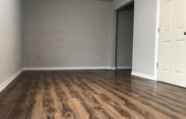 1 bed, 1 bath, 700 sqft, $799