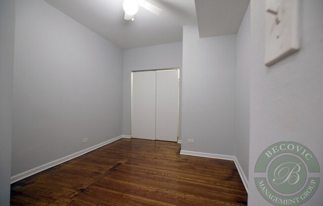 3 beds, 1 bath, 632 sqft, $2,350, Unit 1456-208