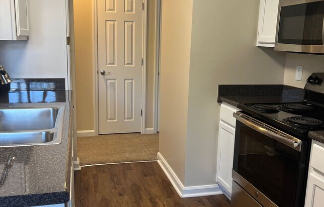 2 beds, 2 baths, 1,189 sqft, $1,650, Unit 922