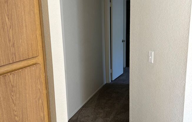 2 beds, 2 baths, 900 sqft, $2,200, Unit 52