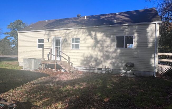 CHESAPEAKE - CUTE RENOVATED 3 BEDROOM COTTAGE