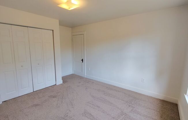 3 beds, 1 bath, $1,295