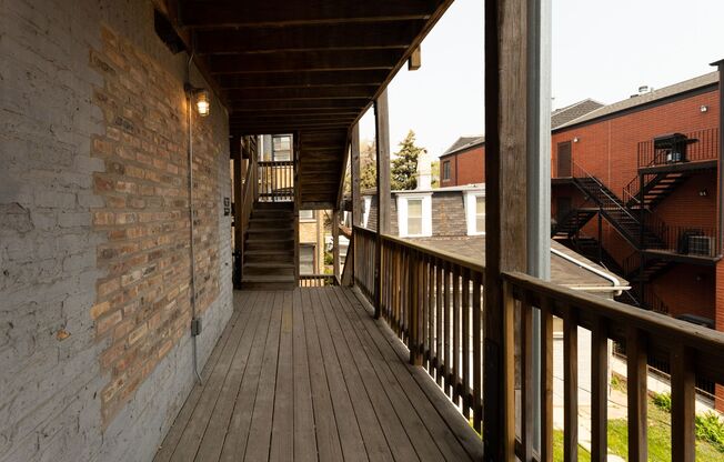 2 beds, 1 bath, 922 sqft, $2,950, Unit 2535-2