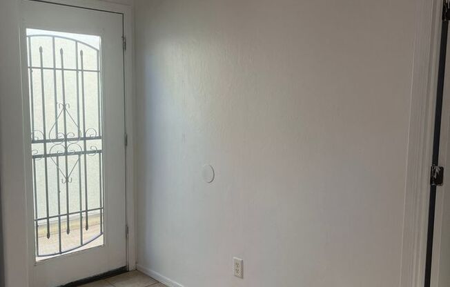 354 W DELANO ST