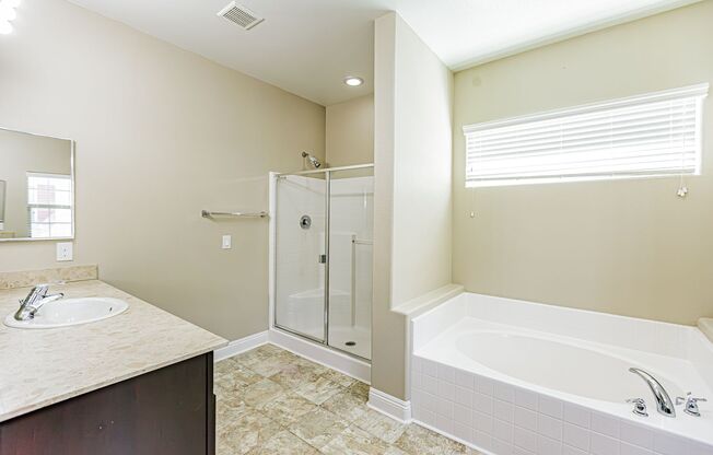 3 beds, 3 baths, $2,200