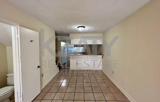 2 beds, 1.5 baths, 1,000 sqft, $775, Unit C