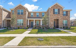 2022 Built 3/2.5 Townhome in Mesquite!