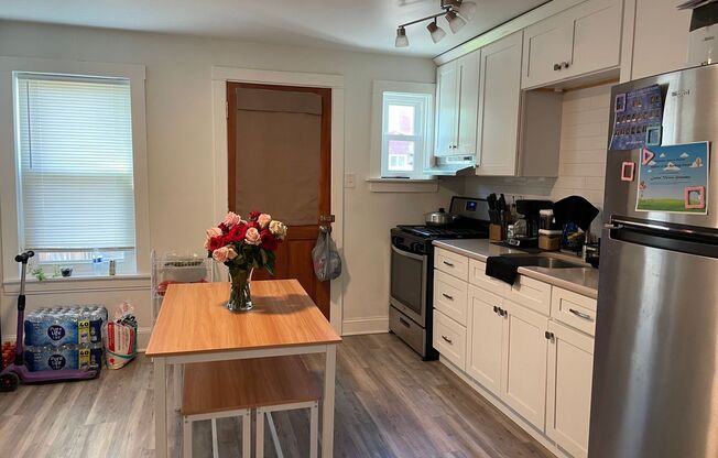 Renovated 2 Bedroom Lancaster City Home