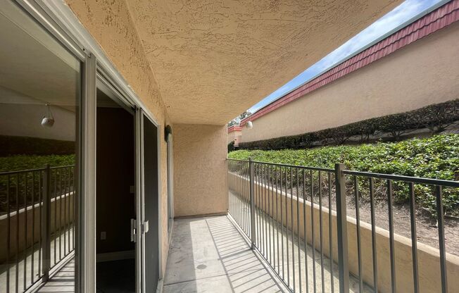 Beautiful 2 Bed 2 Bath Apartment Located in Carlsbad