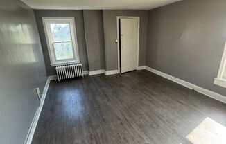 1 bed, 1 bath, $1,100, Unit 3