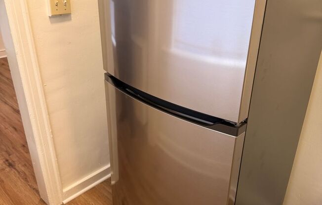 Studio, 1 bath, 325 sqft, $1,495, Unit 34