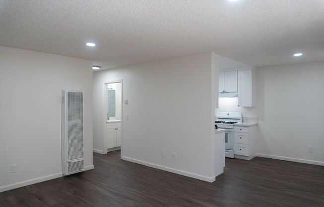 1 bed, 1 bath, 650 sqft, $1,825, Unit 1441-38
