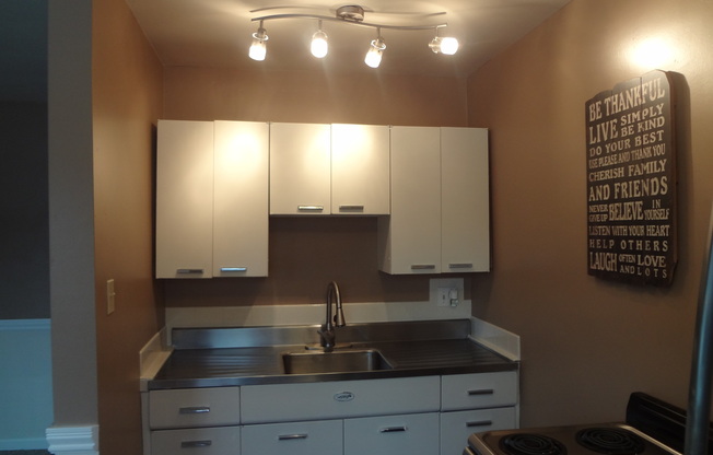 Studio, 1 bath, $1,450, Unit 212