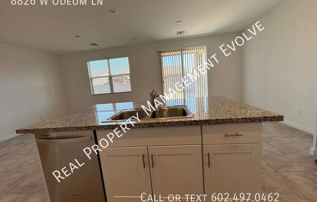 3 beds, 2 baths, 1,350 sqft, $1,895