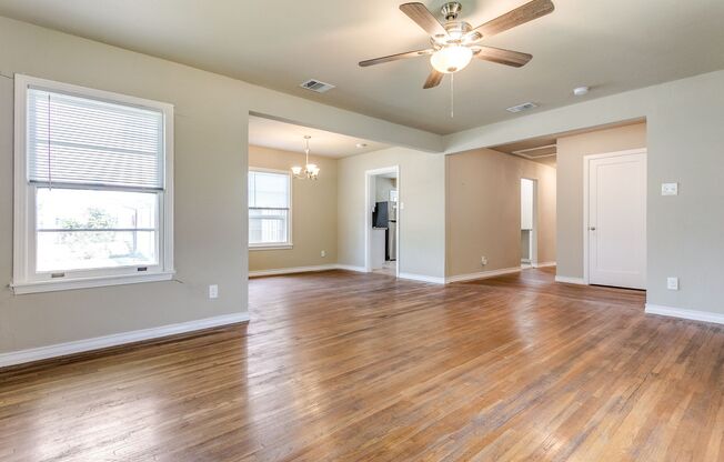 3- BEDROOM IN JEFFERSON TERRACE