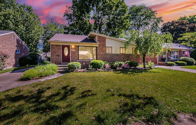 COMING SOON! Introducing a charming 3-bedroom, 1.5-bathroom house located in the desirable area of Livonia, MI