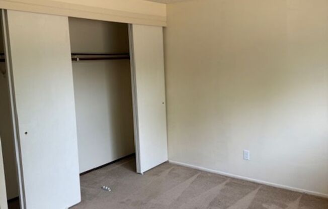 Spacious 4-Bedroom Duplex Near Westfield Mall