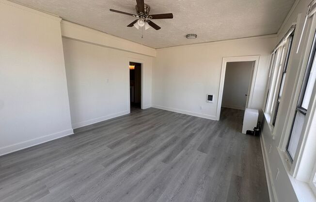 Bright & Spacious 1 Bed / 1 Bath in the Heart of Downtown Long Beach – $2,195