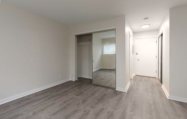 Studio, 1 bath, 384 sqft, $1,395, Unit 103