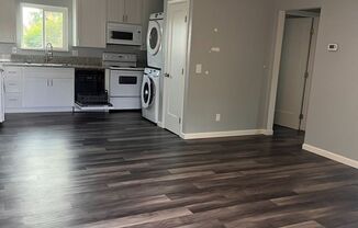 2 beds, 1 bath, 750 sqft, $1,395, Unit 8