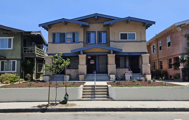 2932 NORMANDIE AVE