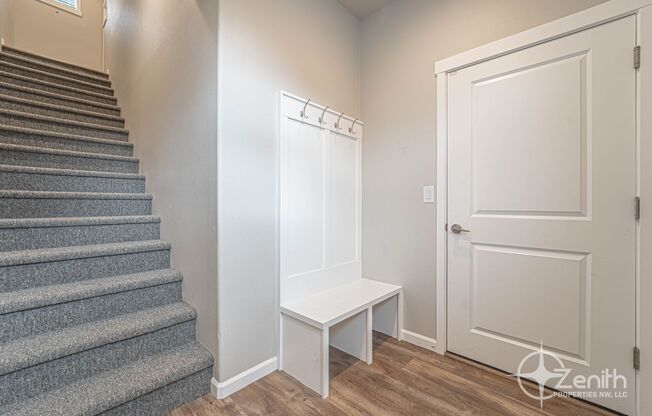 3 Bedroom Mt. Vista Townhouse with Media Cave/Bonus Room! Modern Finishes Throughout! Garage with EV Charging Included! Conveniently Located with Easy Access to I-5 and I-205! Walking Distance from WSU Vancouver! Available Early June!