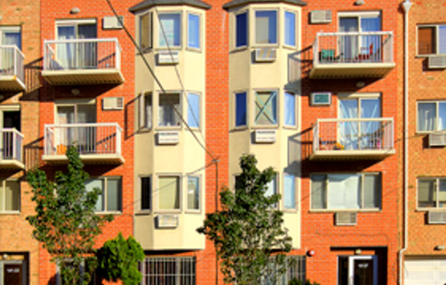 141-33 PERSHING CRESCENT