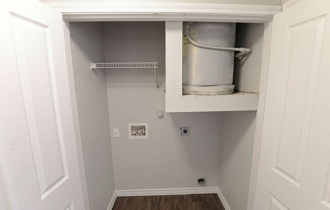 1 bed, 1 bath, 715 sqft, $1,051
