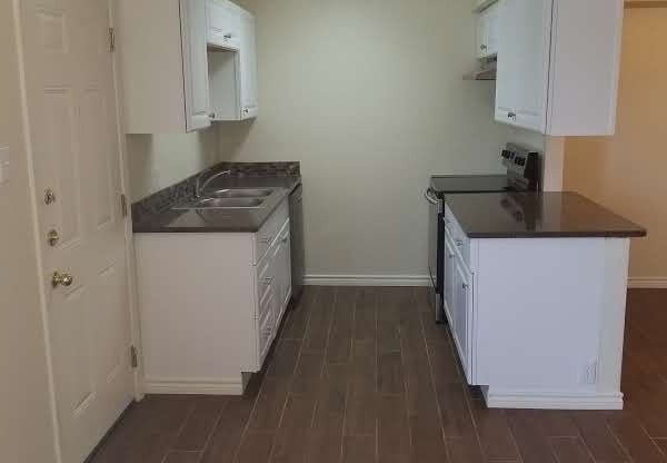 2 beds, 2 baths, $1,300